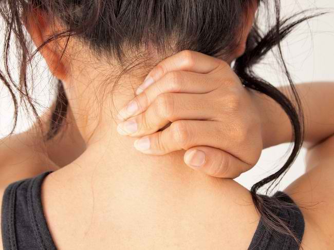 Cara Mudah Mengatasi Sakit Leher Belakang