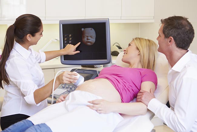 Inilah kelebihan dan masa yang tepat untuk melakukan ultrasound 4 dimensi semasa kehamilan