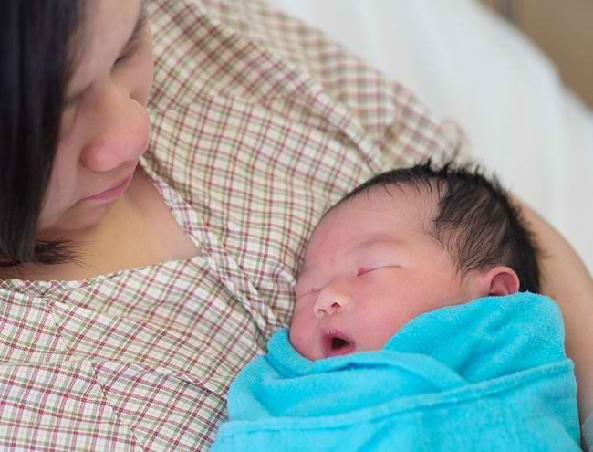 Tempoh Selepas Bersalin Memberi Masa kepada Ibu untuk Pulih sambil Merawat Bayi