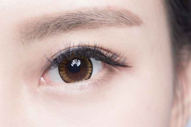 Видове очни мехлеми и правилният начин за използване