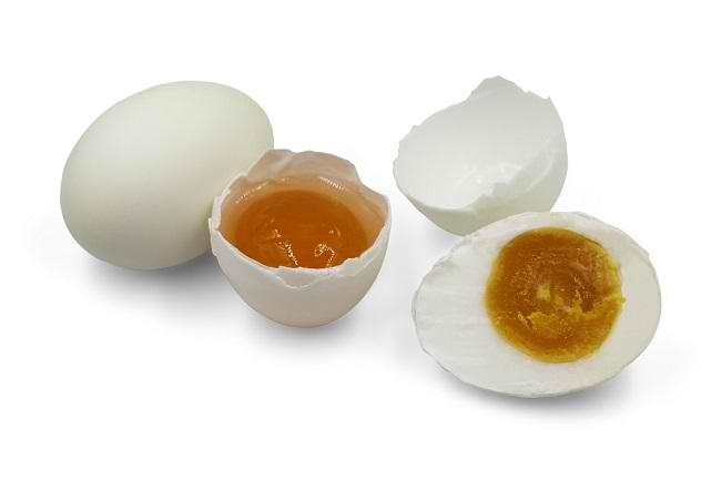 Различни ползи от жълтъка от патешки яйца за тялото